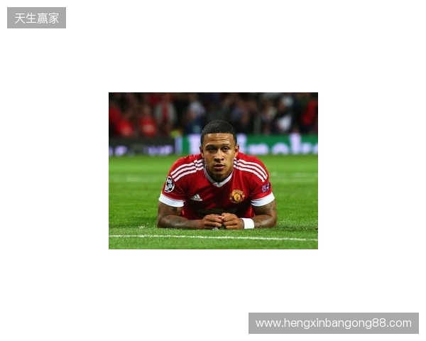 队长风范，曼联落后时B费利用肖疗伤时间来回指导大部分队友