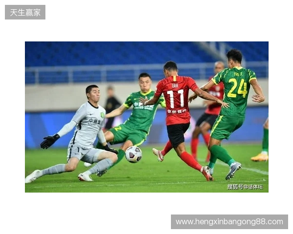 半场-国安0-0蓉城 王子铭包抄踢空失空门 韦世豪报复性铲球染黄